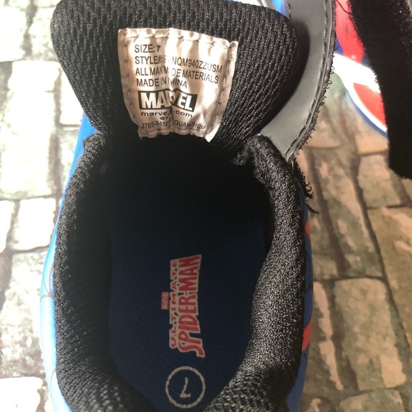 Spider-Man Light Up Sneakers Sz 7 - Picture 7 of 8